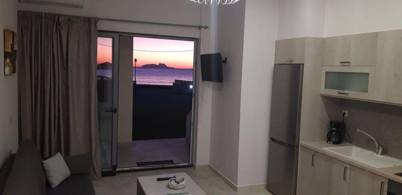 Coral Sea Apartment Kokkinos Pirgos Esterno foto