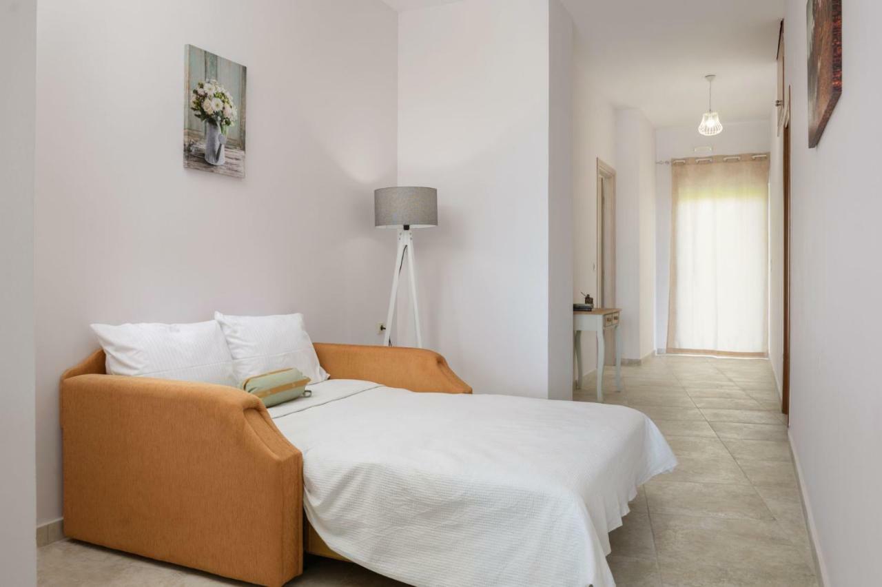 Coral Sea Apartment Kokkinos Pirgos Esterno foto