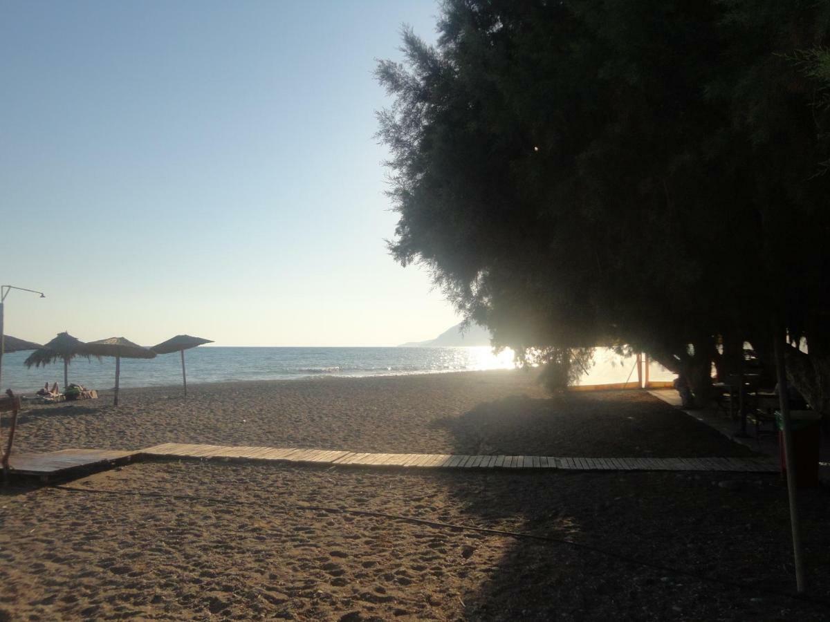 Coral Sea Apartment Kokkinos Pirgos Esterno foto